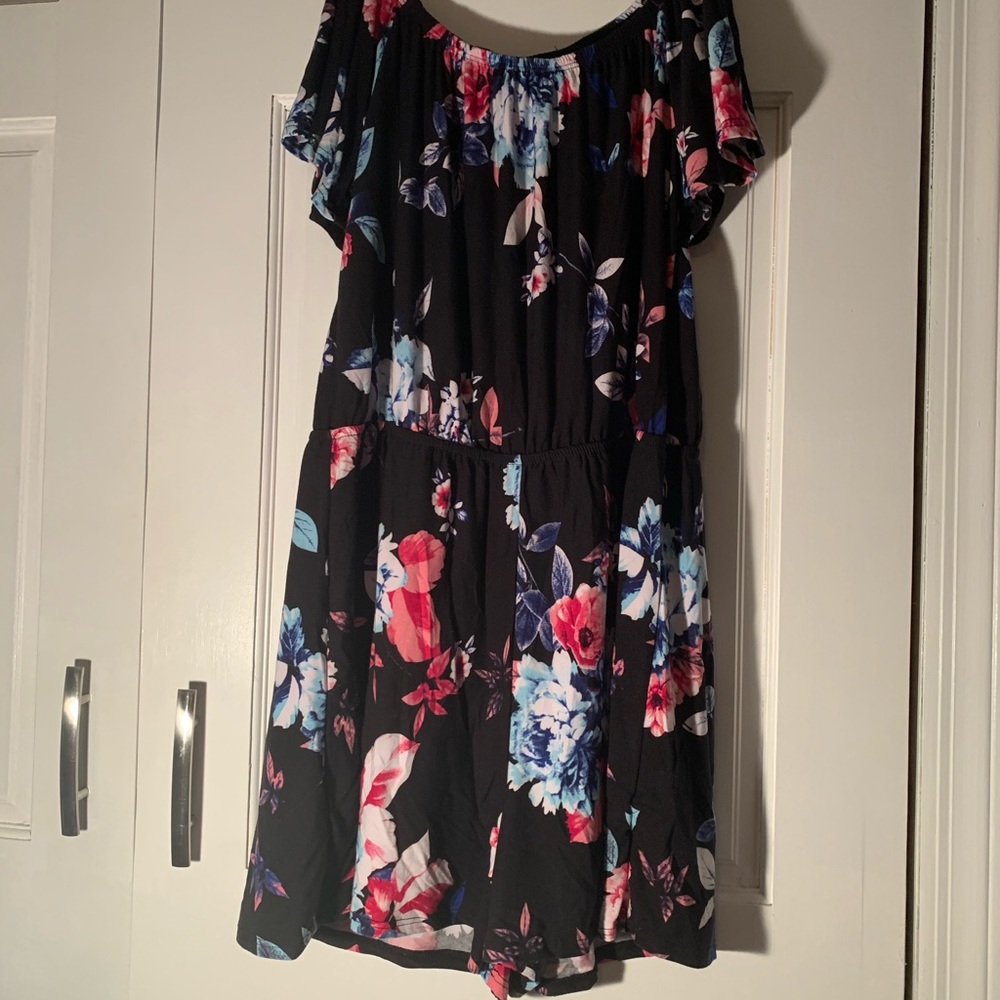 Floral Shorts Romper size medium